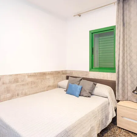 Lightbooking Olas Apartament *